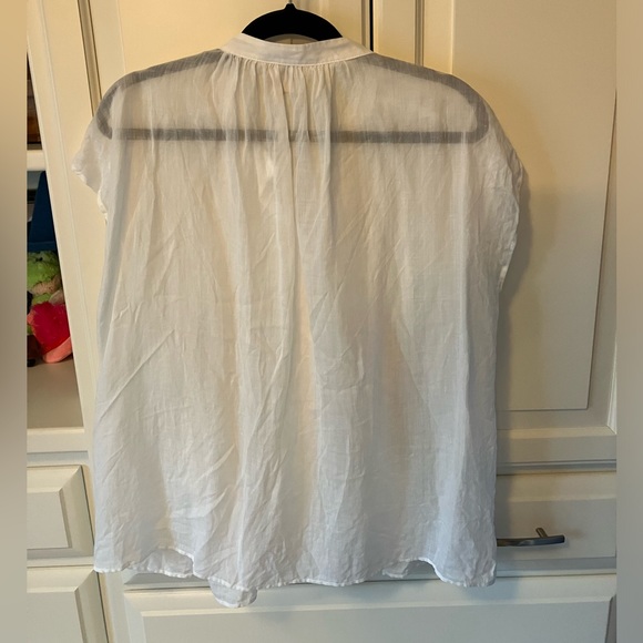 Banana Republic large white sleeveless top. - Picture 2 of 3